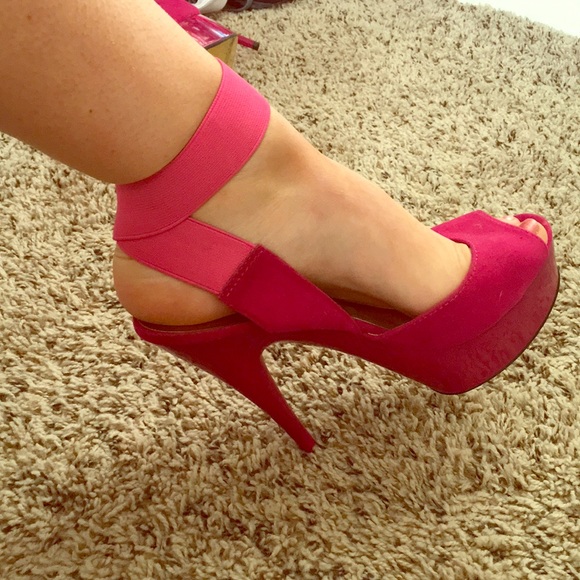 Pink ankle strap heels size 8 - Picture 2 of 5